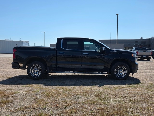 Used 2020 Chevrolet Silverado 1500 High Country with VIN 3GCUYHEL7LG335199 for sale in Marshall, Minnesota