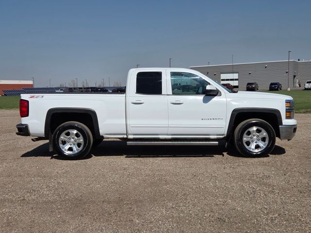 Used 2015 Chevrolet Silverado 1500 2LT with VIN 1GCVKREC8FZ215444 for sale in Marshall, Minnesota