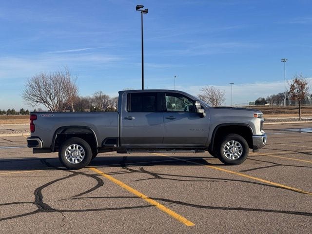Used 2024 Chevrolet Silverado 3500HD LT with VIN 2GC4YTEY2R1105179 for sale in Marshall, Minnesota