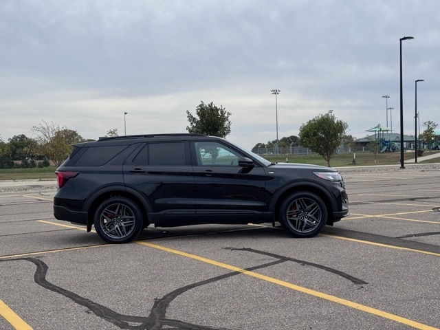Used 2025 Ford Explorer ST-LINE with VIN 1FMUK8KHXSGA25314 for sale in Marshall, Minnesota