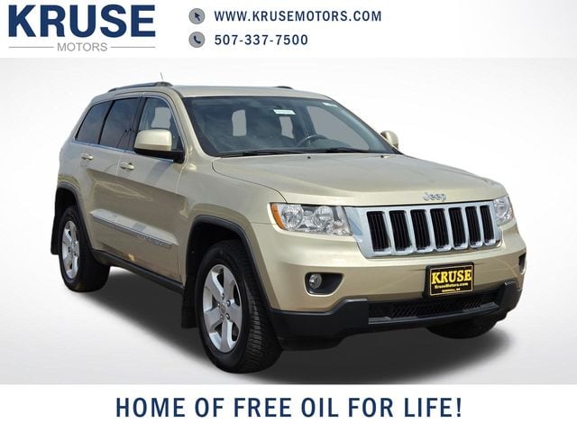 2011 Jeep Grand Cherokee Laredo 4WD's photo
