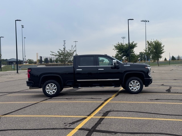 Used 2024 Chevrolet Silverado 3500HD High Country with VIN 1GC4YVEY7RF130860 for sale in Marshall, Minnesota