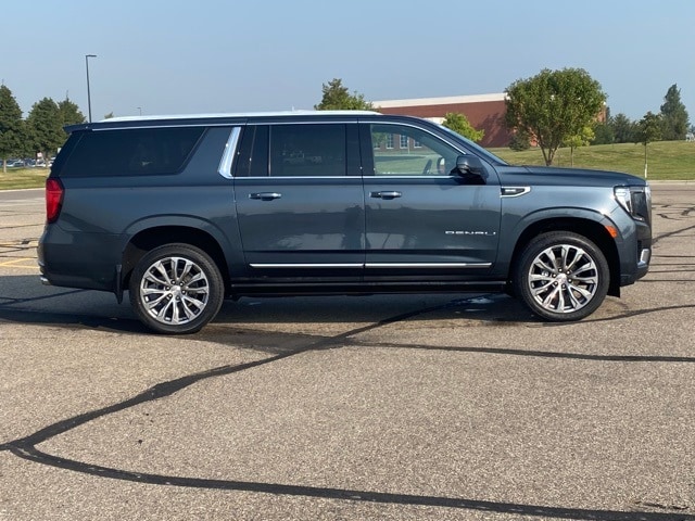 Certified 2021 GMC Yukon XL Denali with VIN 1GKS2JKL6MR137241 for sale in Marshall, MN