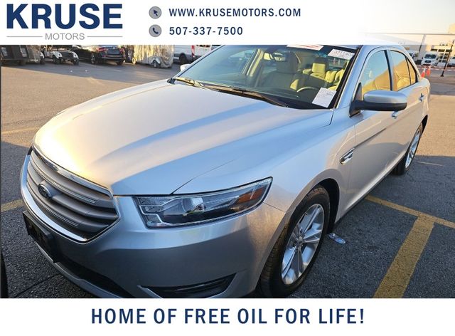 2018 Ford Taurus SEL's photo