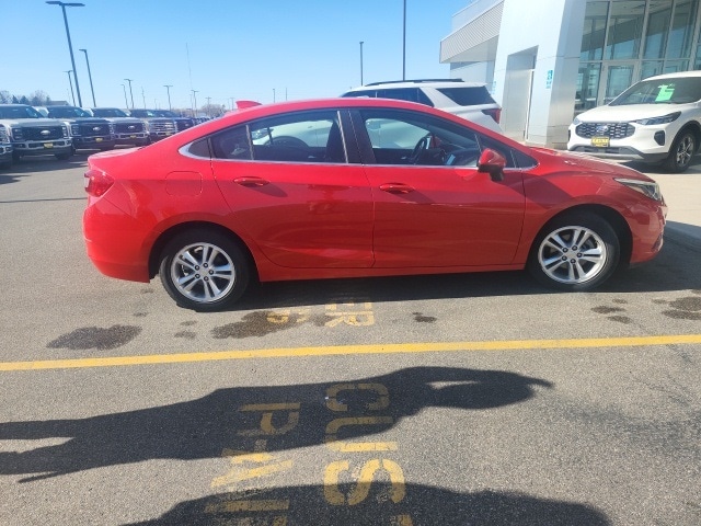 2016 Chevrolet Cruze LT photo 4