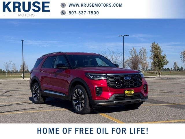 2026 Ford Explorer Platinum's photo