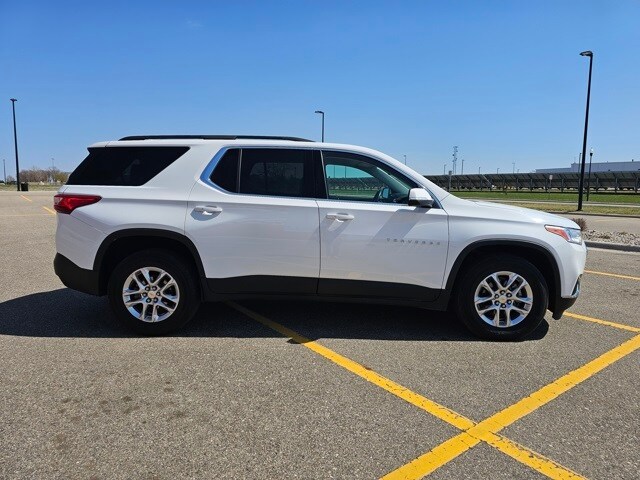 Used 2021 Chevrolet Traverse 1LT with VIN 1GNEVGKW9MJ167269 for sale in Marshall, Minnesota