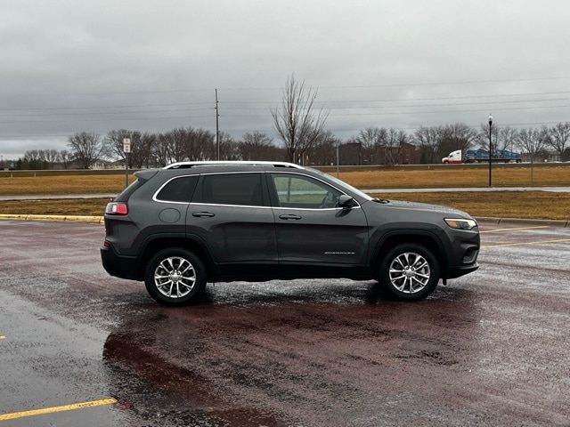 Used 2021 Jeep Cherokee Latitude Lux with VIN 1C4PJMMX5MD223725 for sale in Marshall, Minnesota