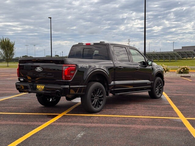 2025 Ford F-150 Lariat photo 3
