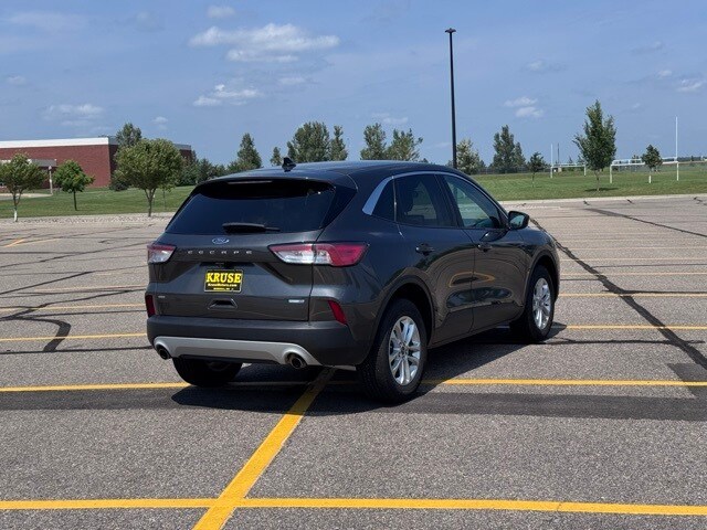 2020 Ford Escape SE photo 3
