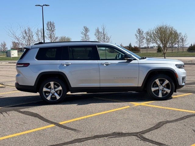 Used 2021 Jeep Grand Cherokee L Limited with VIN 1C4RJKBG1M8169462 for sale in Marshall, Minnesota