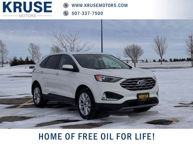 2023 Ford Edge Titanium's photo