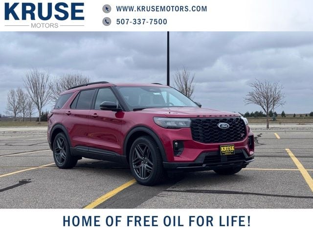 2025 Ford Explorer ST's photo