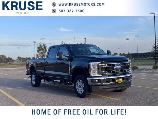 2026 Ford F-350 Super Duty XLT's photo