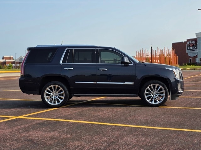 Used 2017 Cadillac Escalade Premium Luxury with VIN 1GYS4CKJ0HR185804 for sale in Marshall, Minnesota