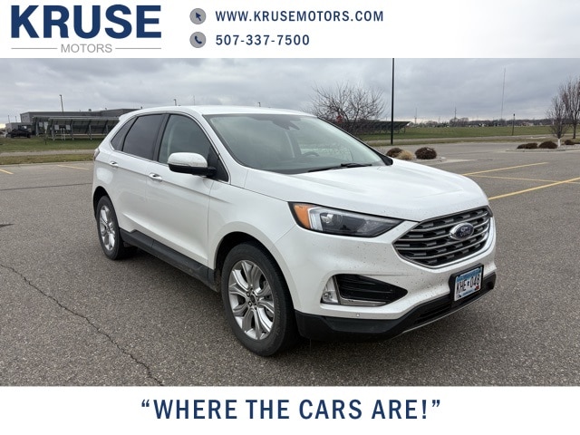 2023 Ford Edge Titanium photo 2