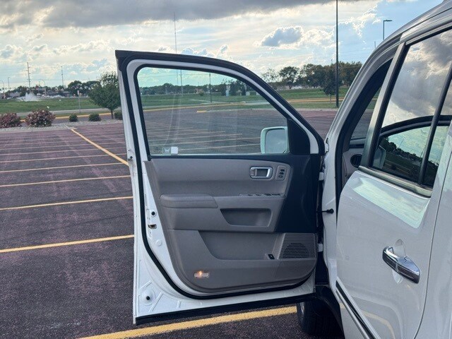2012 Honda Pilot Touring photo 3