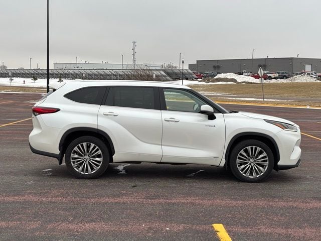 Used 2021 Toyota Highlander Hybrid Limited with VIN 5TDEBRCH4MS046424 for sale in Marshall, Minnesota
