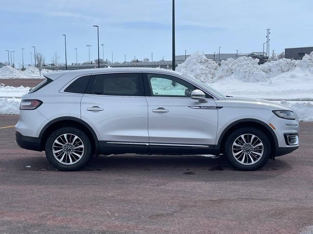 Used 2019 Lincoln Nautilus Select with VIN 2LMPJ8KP6KBL47063 for sale in Marshall, Minnesota
