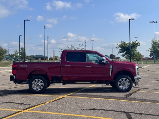 2026 Ford F-250 Lariat photo 2