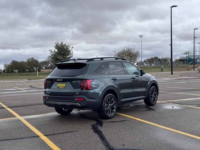 2023 Kia Sorento X-Line EX photo 2