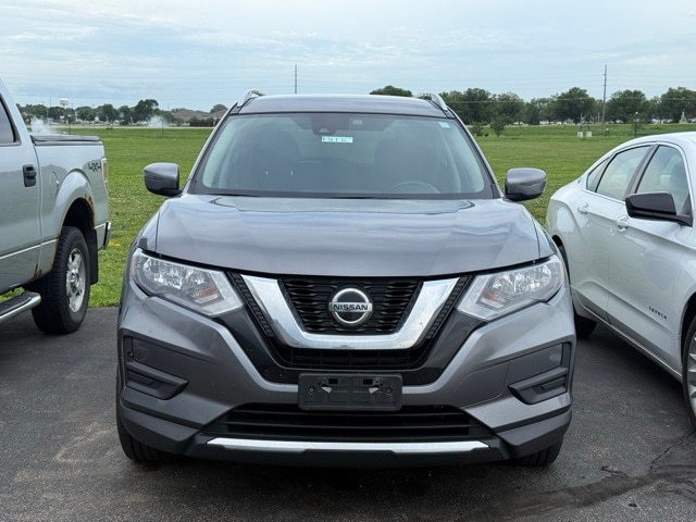 Used 2019 Nissan Rogue SV with VIN KNMAT2MV1KP503012 for sale in Marshall, Minnesota