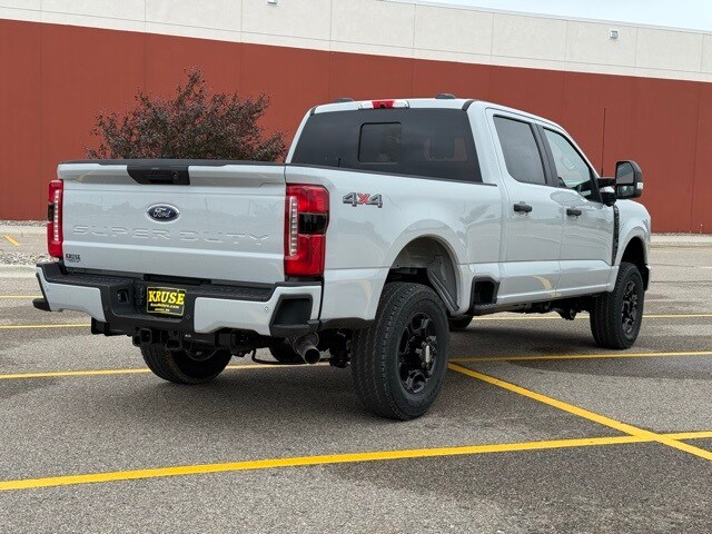 2025 Ford F-350 XL photo 3