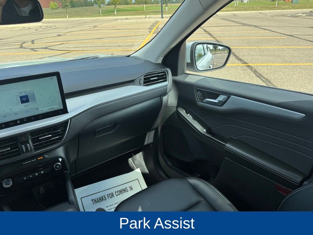2025 Ford Escape Platinum - Photo 17