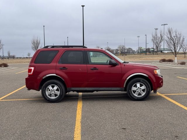 Used 2010 Ford Escape XLT with VIN 1FMCU9DG3AKC83699 for sale in Marshall, Minnesota