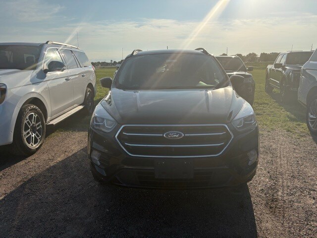 Used 2018 Ford Escape SE with VIN 1FMCU9GD0JUA23136 for sale in Marshall, Minnesota
