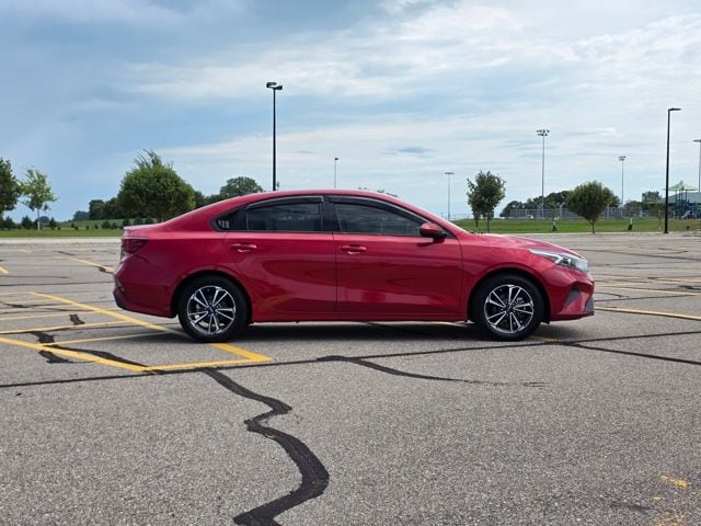 Used 2022 Kia FORTE LXS with VIN 3KPF24AD4NE487067 for sale in Marshall, Minnesota