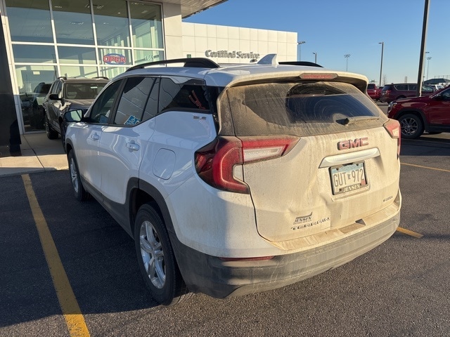 2022 Gmc Terrain SLE photo 3