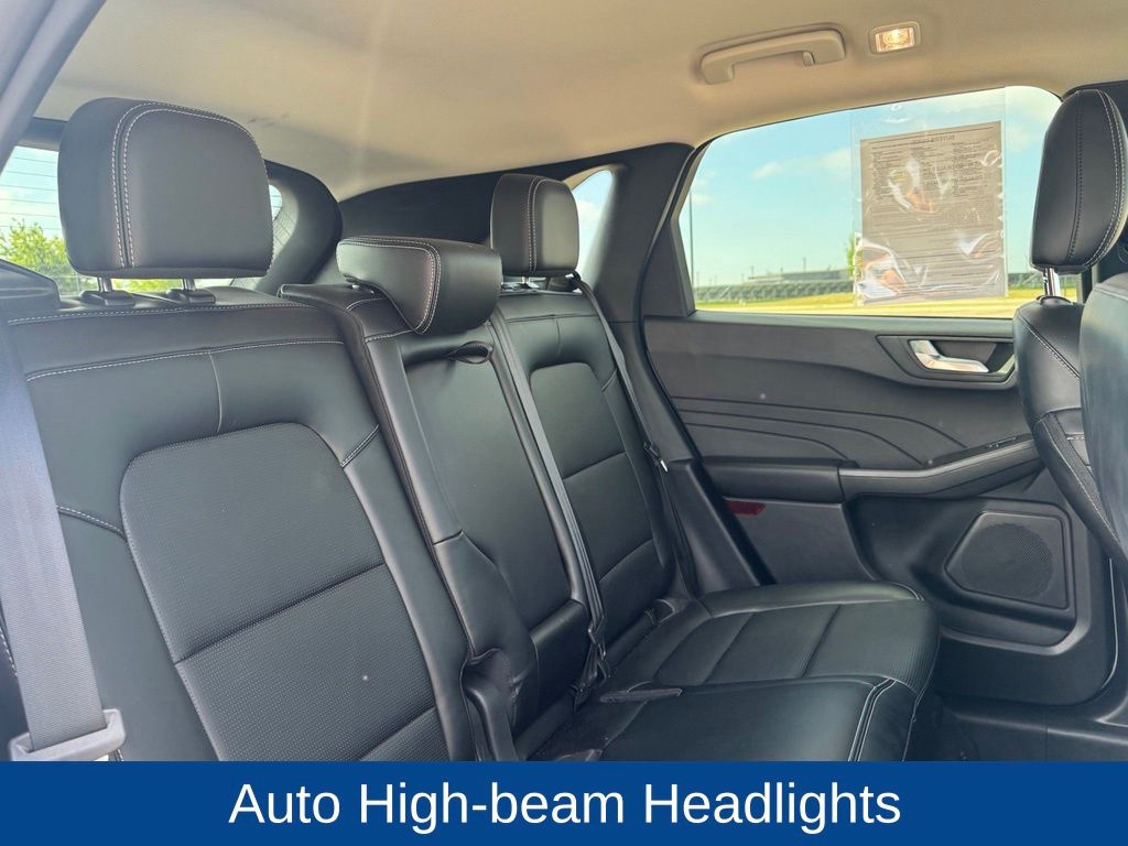 2025 Ford Escape Platinum - Photo 29