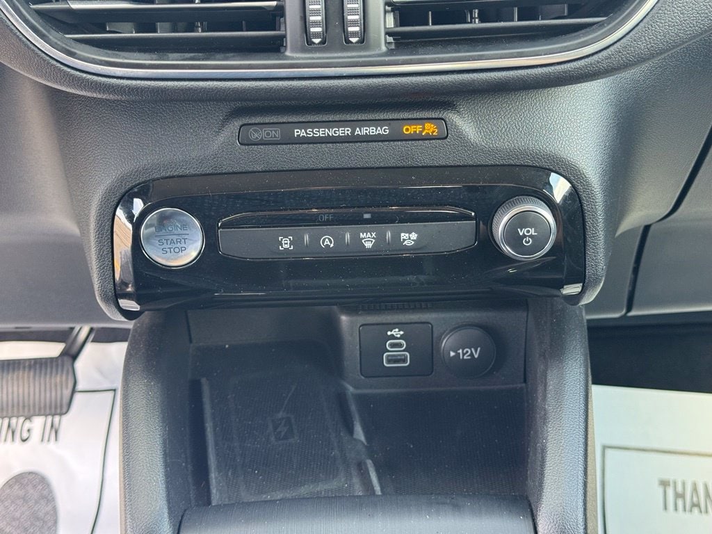 2025 Ford Escape Platinum - Photo 21