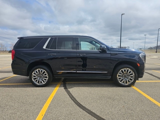 Used 2023 GMC Yukon Denali Ultimate with VIN 1GKS2EKL9PR326445 for sale in Marshall, MN