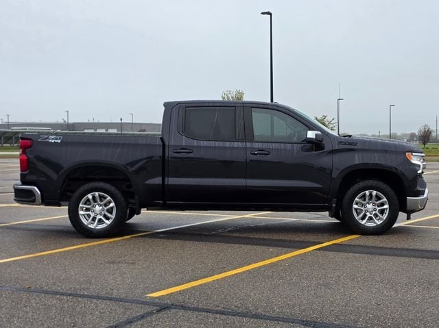 Used 2024 Chevrolet Silverado 1500 LT with VIN 2GCUDDED1R1129472 for sale in Marshall, Minnesota