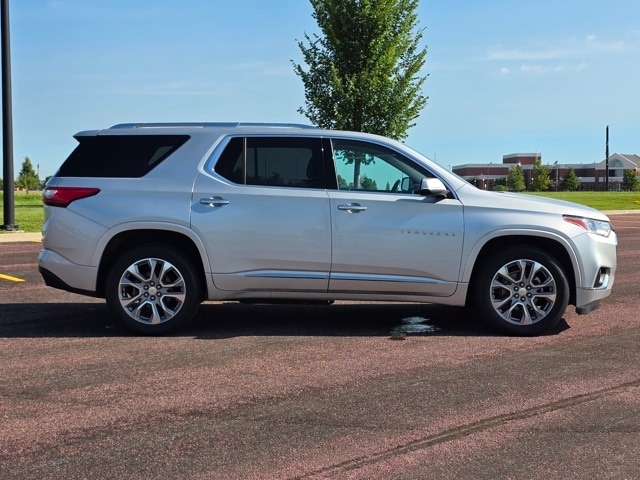 Used 2019 Chevrolet Traverse Premier with VIN 1GNEVKKW6KJ311733 for sale in Marshall, Minnesota
