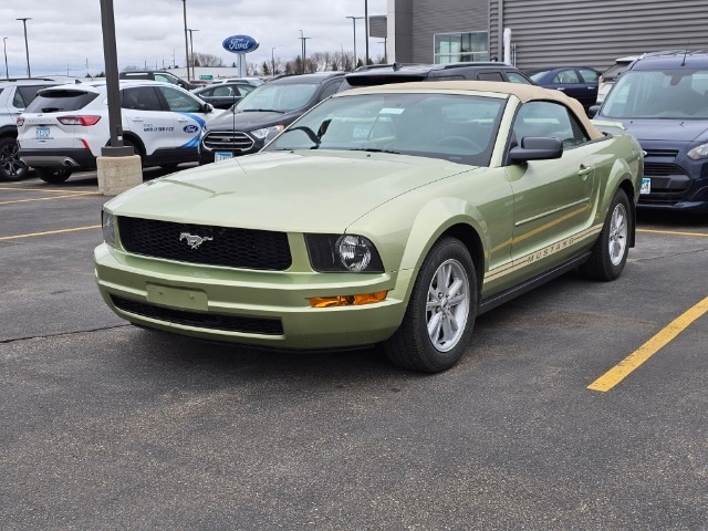 Used 2005 Ford Mustang Deluxe with VIN 1ZVFT84N155207624 for sale in Marshall, Minnesota