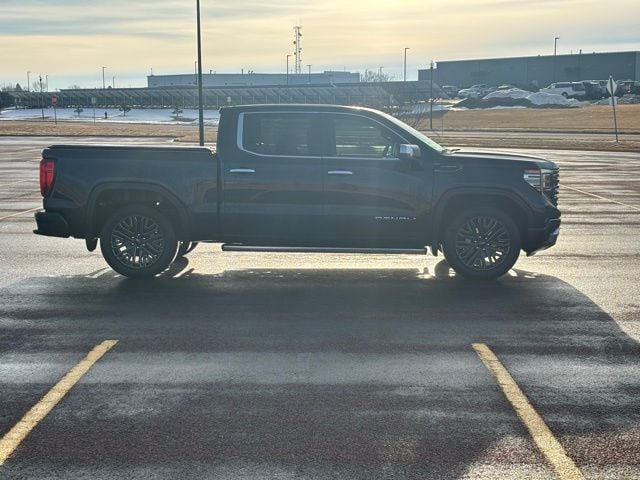 Used 2022 GMC Sierra 1500 Denali Denali Ultimate with VIN 1GTUUHET0NZ565262 for sale in Marshall, Minnesota