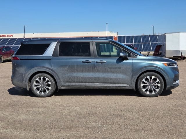 Used 2024 Kia Carnival EX with VIN KNDNC5H3XR6365434 for sale in Marshall, Minnesota