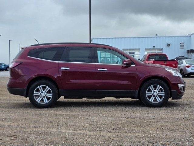 Used 2015 Chevrolet Traverse 2LT with VIN 1GNKVHKD6FJ249048 for sale in Marshall, Minnesota