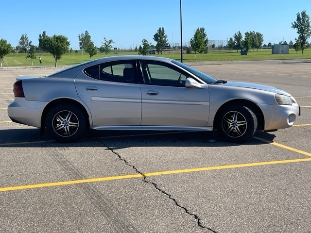 Used 2007 Pontiac Grand Prix GP with VIN 2G2WP552X71195556 for sale in Marshall, Minnesota