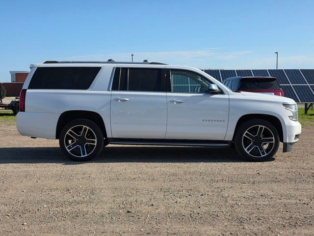 Used 2020 Chevrolet Suburban Premier with VIN 1GNSKJKCXLR188727 for sale in Marshall, Minnesota