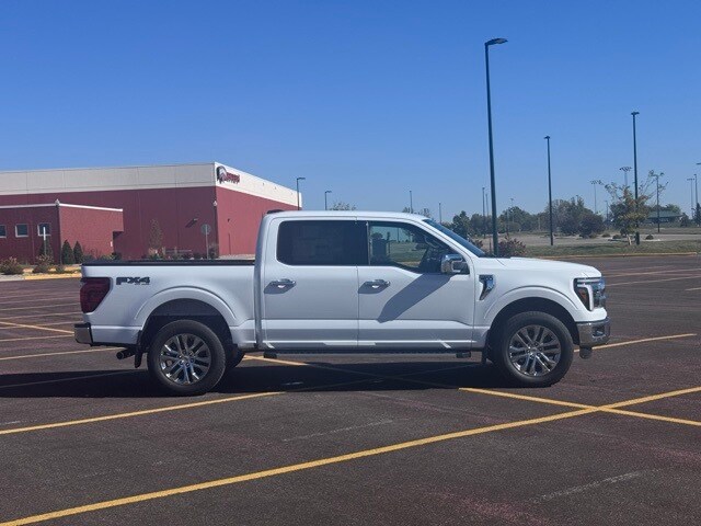 2025 Ford F-150 Lariat photo 2