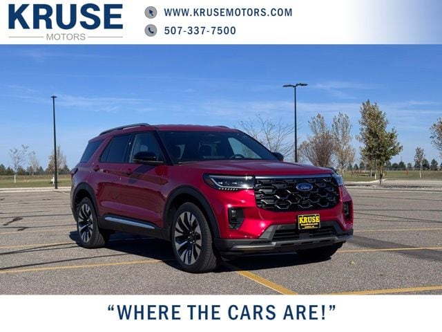 2026 Ford Explorer Platinum's photo