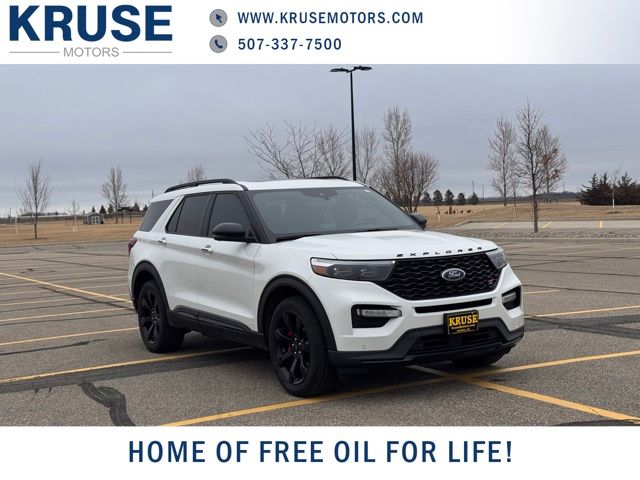 2023 Ford Explorer ST 4WD's photo