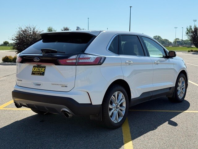 2020 Ford Edge Titanium photo 3