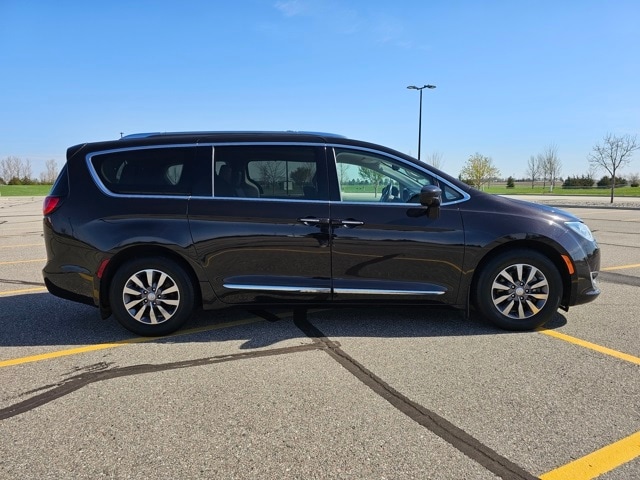 Used 2019 Chrysler Pacifica Touring L Plus with VIN 2C4RC1EG9KR733599 for sale in Marshall, Minnesota