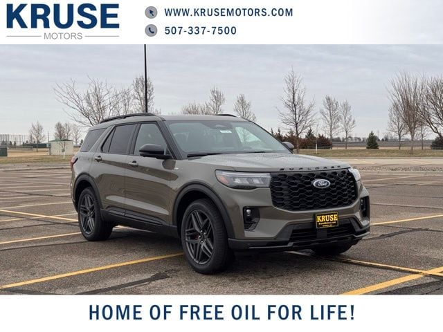 2026 Ford Explorer ST-LINE 4WD's photo