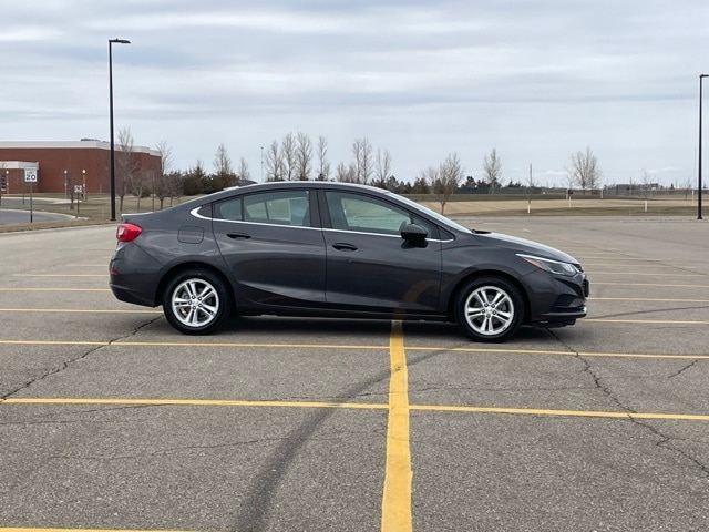 Used 2016 Chevrolet Cruze LT with VIN 1G1BE5SM3G7326604 for sale in Marshall, Minnesota